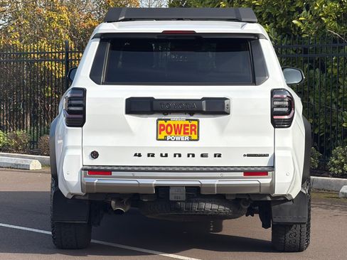 Used 2025 Toyota 4Runner Trailhunter image 5