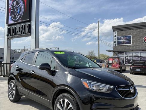 Used 2022 Buick Encore Preferred image 1