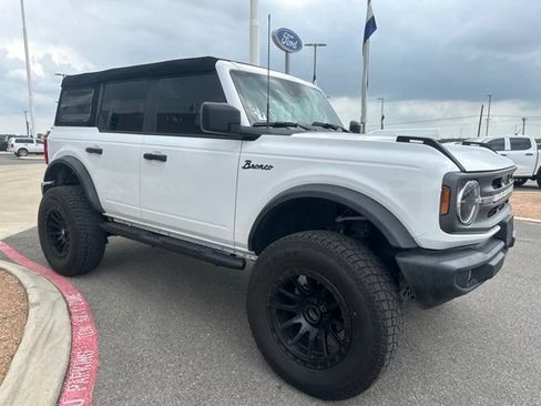 Used 2023 Ford Bronco Big Bend AWD/4WD image 2