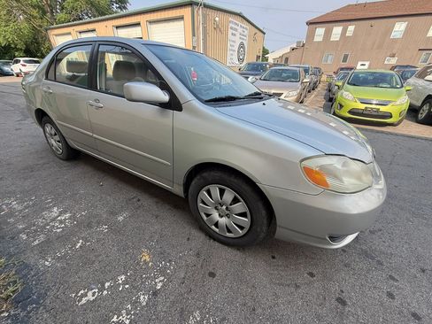Used 2004 Toyota Corolla LE FWD image 2