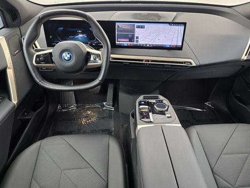 Used 2024 BMW iX xDrive50 w/ Sport Package AWD/4WD image 28