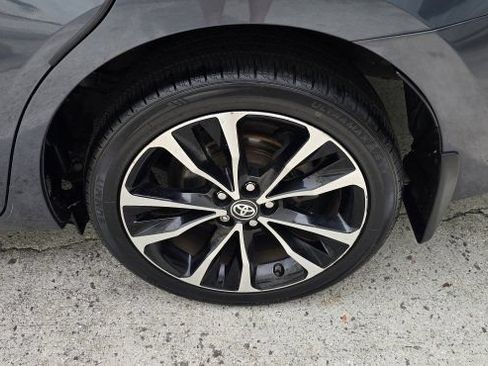 Used 2017 Toyota Corolla SE FWD image 10