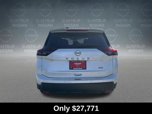 Used 2026 Nissan Rogue SV AWD/4WD image 4