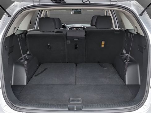 Used 2020 Kia Sorento LX V6 image 12