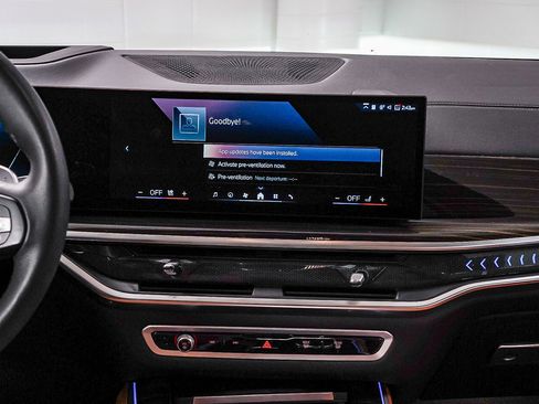 Used 2024 BMW X5 sDrive40i w/ Parking Assistance Package image 13