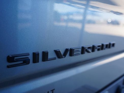 Used 2021 Chevrolet Silverado 1500 RST w/ Z71 Off-Road Package AWD/4WD image 6