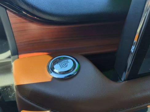 Used 2021 Lincoln Aviator Reserve w/ Equipment Group 201A image 24