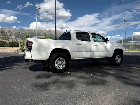 Used 2021 Toyota Tacoma SR AWD/4WD image 4