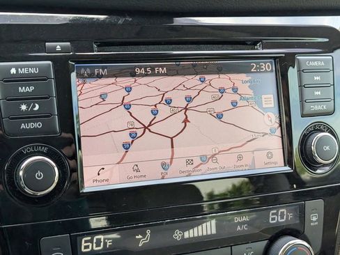 Used 2019 Nissan Rogue SV w/ Premium Package FWD image 23