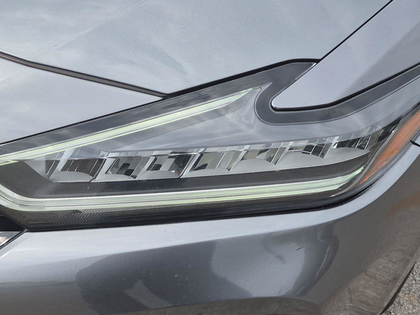 Used 2023 Nissan Maxima SL FWD image 9