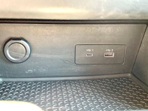 Used 2022 Nissan Pathfinder SV FWD image 39