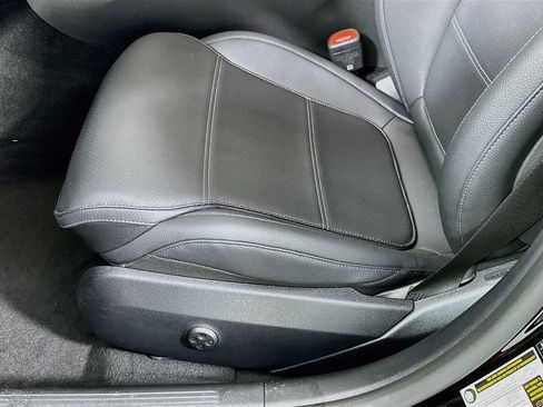 Used 2024 Mercedes-Benz C 300 4MATIC Sedan image 19