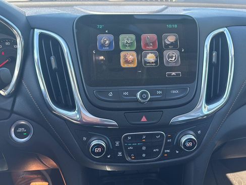 Used 2018 Chevrolet Equinox Premier FWD image 13