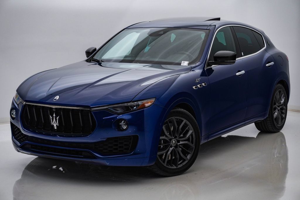 Used 2024 Maserati Levante GT Ultima AWD/4WD image 3