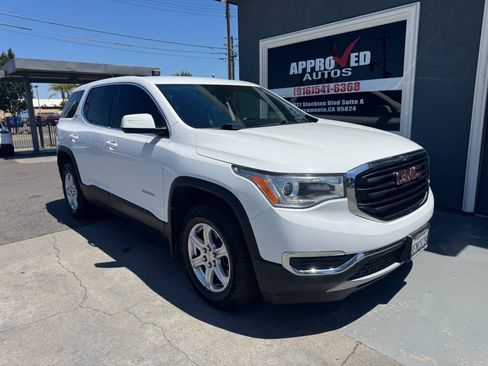 Used 2018 GMC Acadia SLE FWD image 1