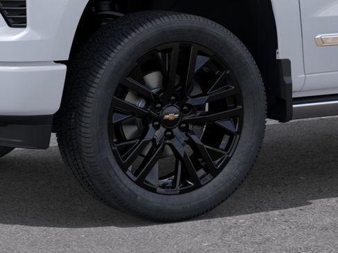 New 2026 Chevrolet Silverado 1500 High Country AWD/4WD image 9