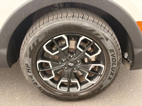 Used 2022 Hyundai Santa Cruz SEL w/ Activity Package FWD image 10