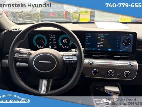 Certified 2025 Hyundai Kona SE AWD/4WD image 6