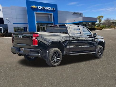 Used 2024 Chevrolet Silverado 1500 LT Trail Boss w/ LT Trail Boss Premium Package AWD/4WD image 27
