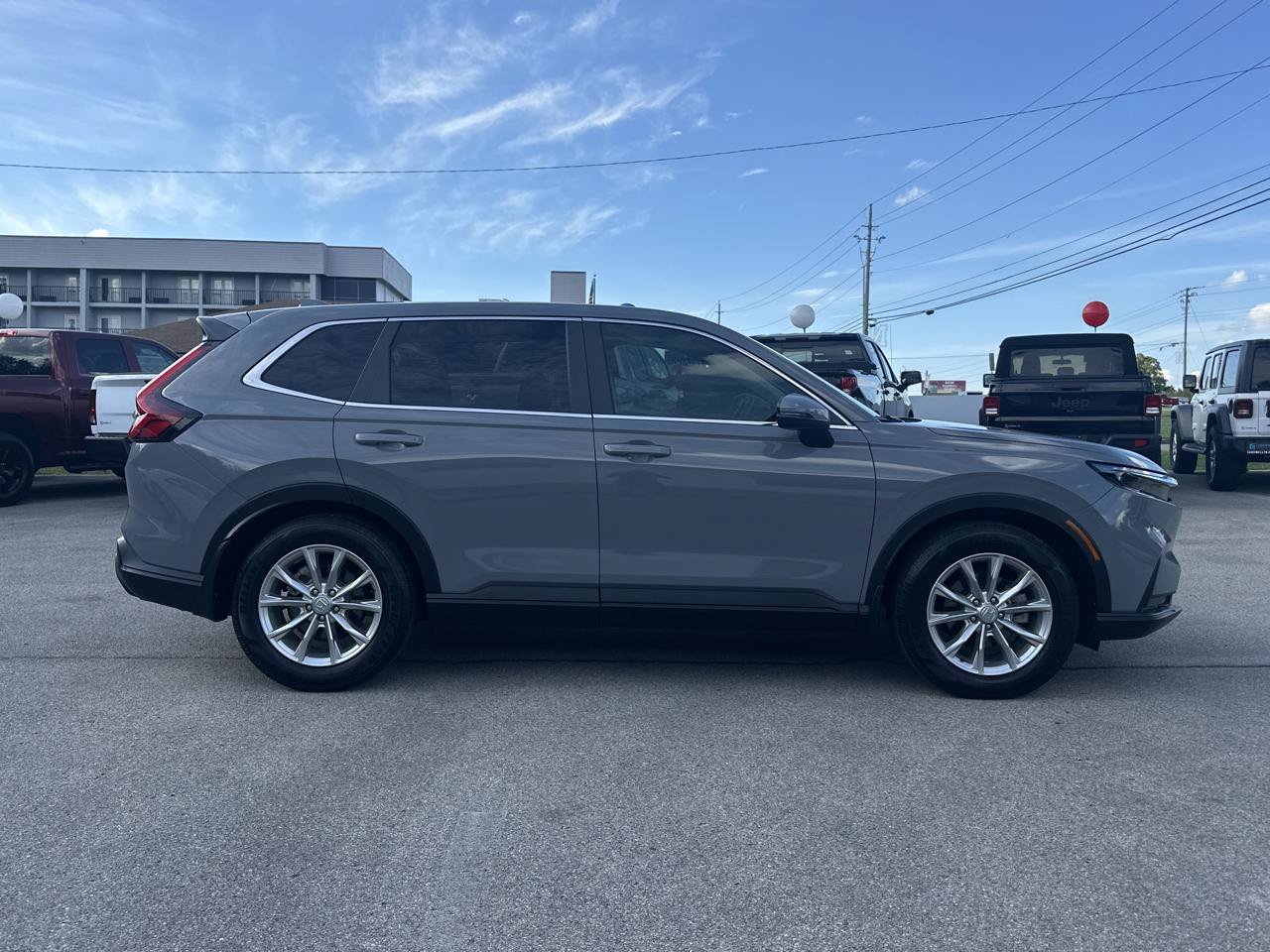 Used 2024 Honda CR-V EX image 5