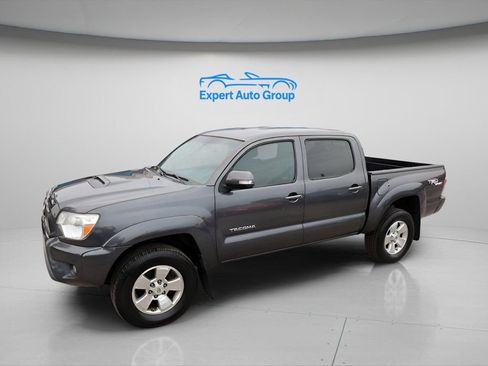 Used 2012 Toyota Tacoma PreRunner w/ TRD Sport Pkg image 34