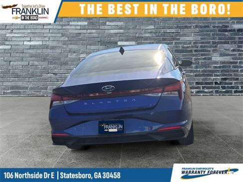 Used 2023 Hyundai Elantra SE image 4