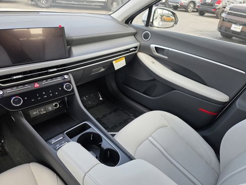 New 2025 Hyundai Sonata SEL image 15