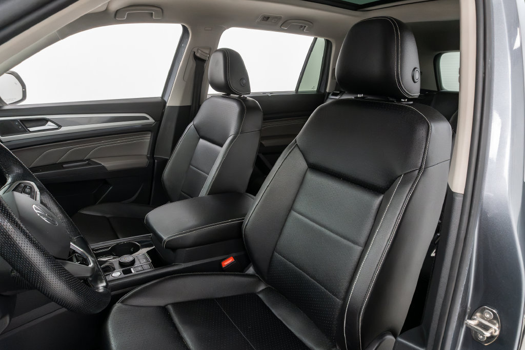 Used 2023 Volkswagen Atlas SEL R-Line AWD/4WD image 11