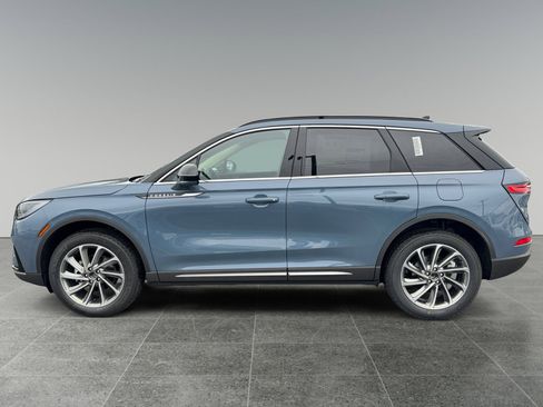 New 2026 Lincoln Corsair Premiere image 2