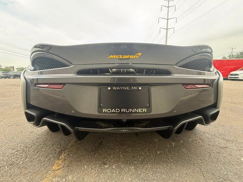 Used 2019 McLaren 570S Spider RWD image 28