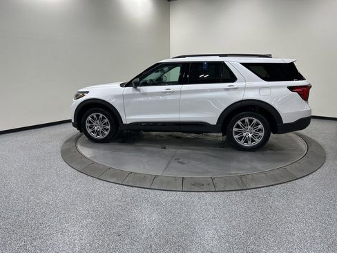 New 2026 Ford Explorer Active w/ Active Comfort Package image 8