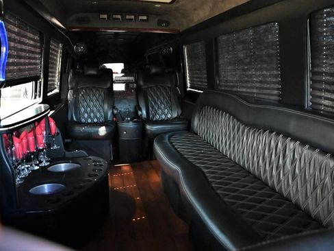 Used 2013 Mercedes-Benz Sprinter 2500 image 22