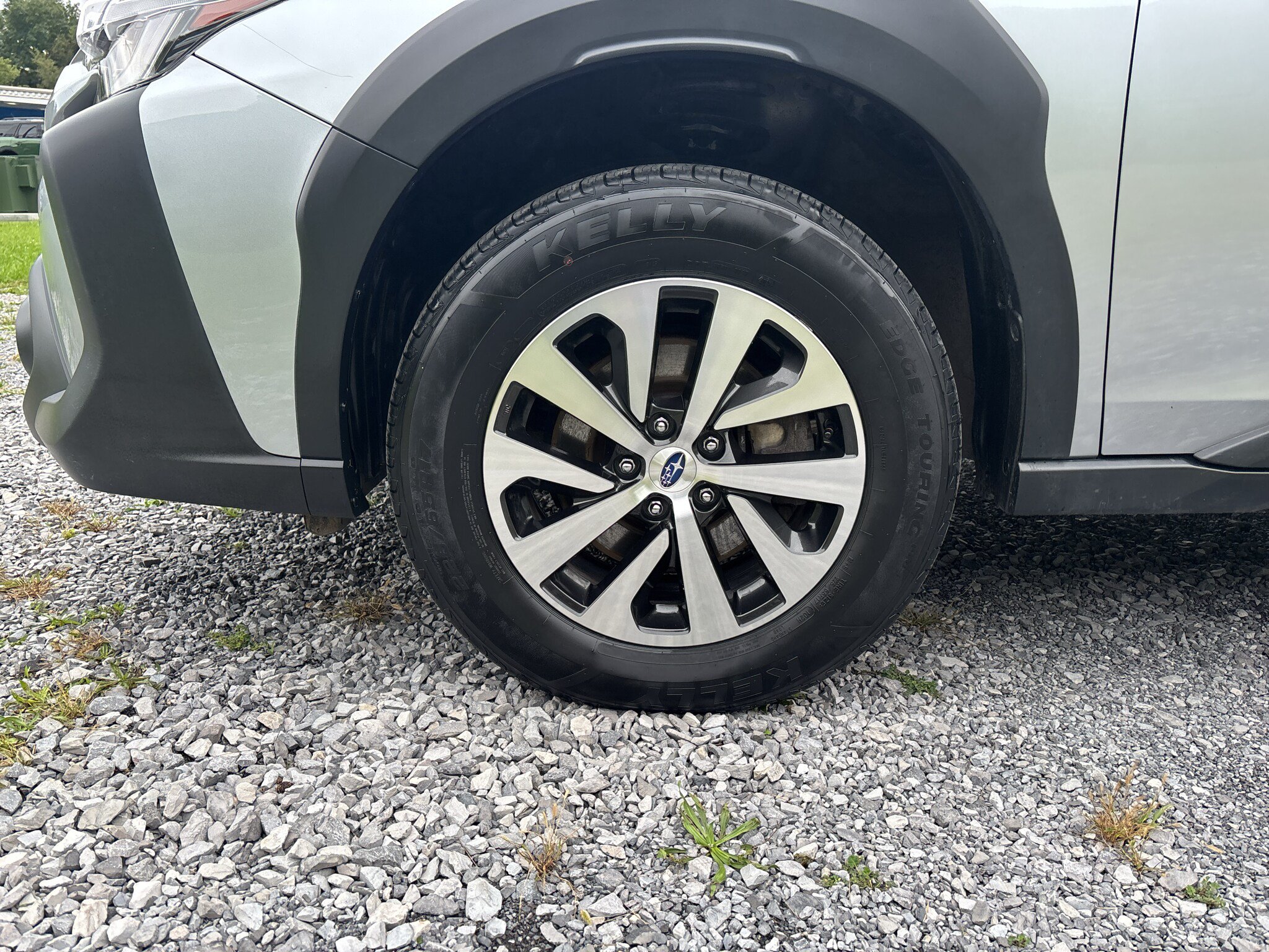 Certified 2025 Subaru Outback Premium w/ Popular Package #1A AWD/4WD image 4