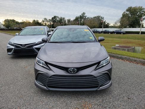 Used 2023 Toyota Camry LE image 29