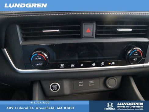 Used 2023 Nissan Rogue SV image 25