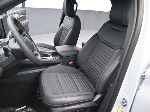 New 2026 Ford Explorer ST-Line w/ ST-Line Street Pack RWD image 12