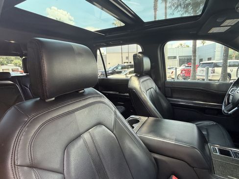 Used 2018 Ford Expedition Limited w/ Equipment Group 301A RWD image 46
