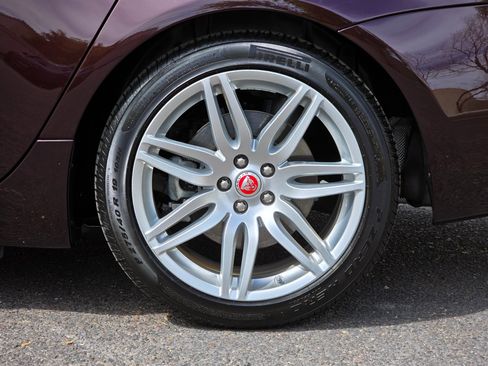 Used 2018 Jaguar XJ L Portfolio image 43