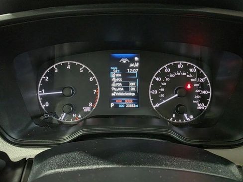 Used 2023 Toyota Corolla LE image 17