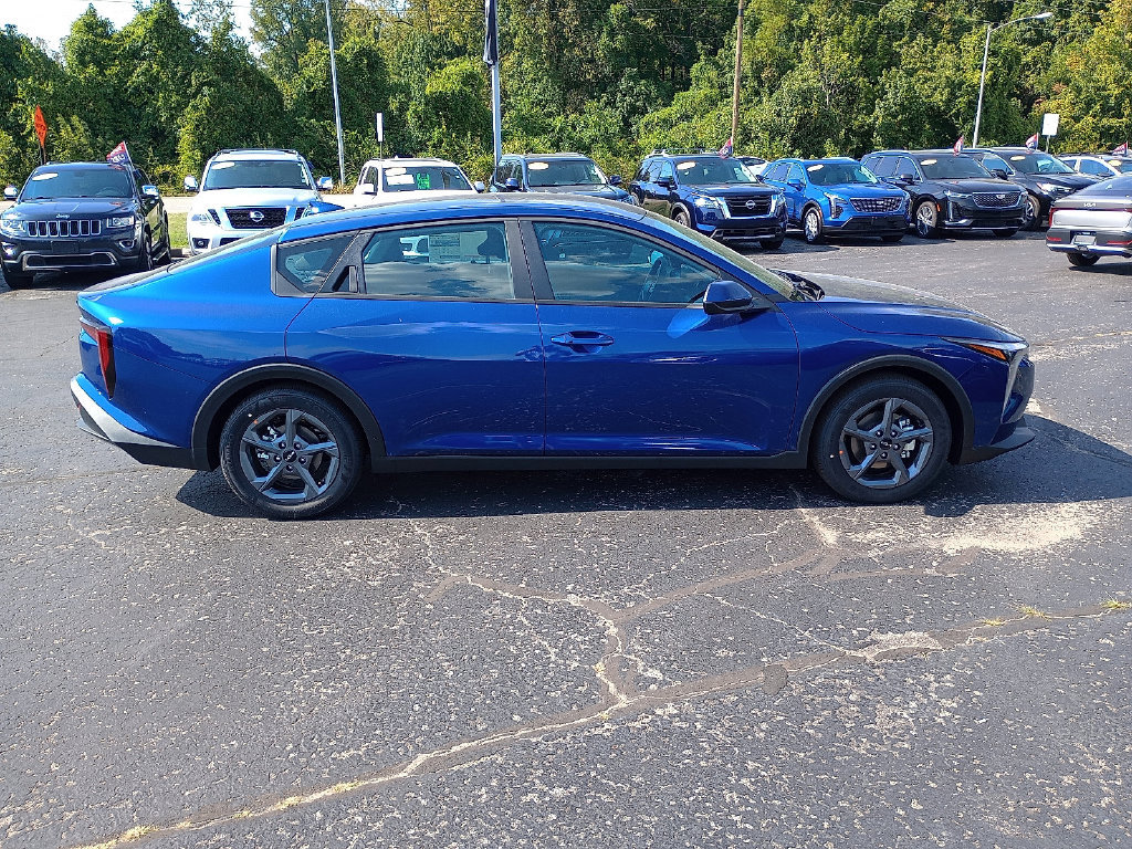Used 2025 Kia K4 FWD image 2