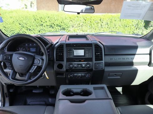 Used 2018 Ford F250 XL w/ Power Equipment Group image 30