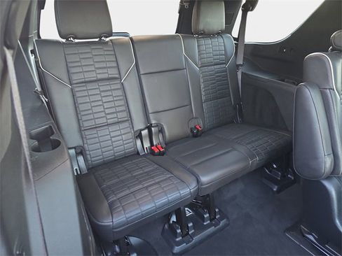 Used 2021 Cadillac Escalade Sport Platinum w/ LPO, ONYX Package image 16