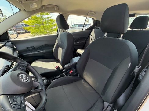 Used 2024 Nissan Kicks S FWD image 10