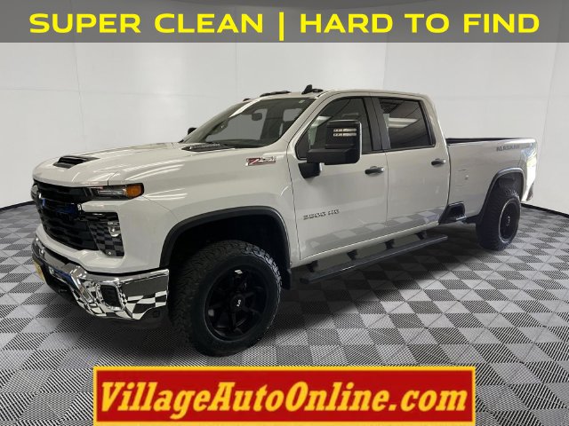 Used 2025 Chevrolet Silverado 3500 W/T AWD/4WD image 1