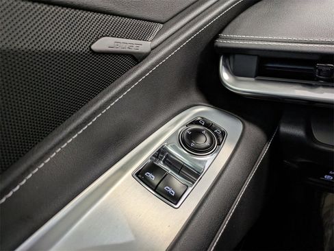 Used 2023 Chevrolet Corvette Stingray Coupe w/ 1LT image 18