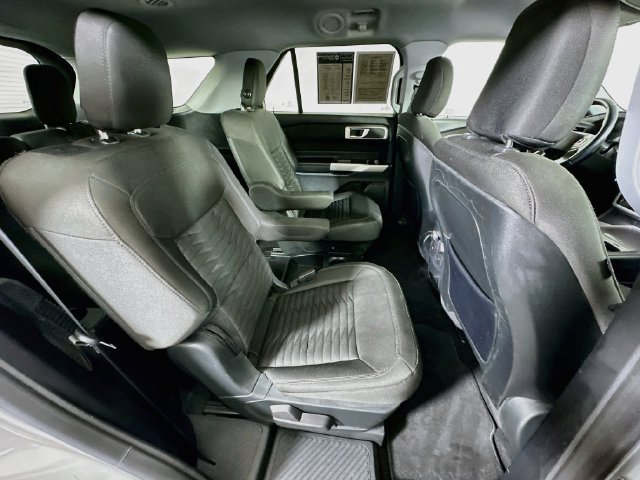 Used 2020 Ford Explorer XLT w/ Comfort Package AWD/4WD image 32