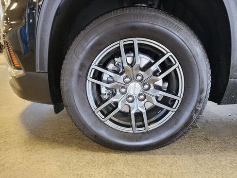 Certified 2025 GMC Acadia Elevation FWD image 9