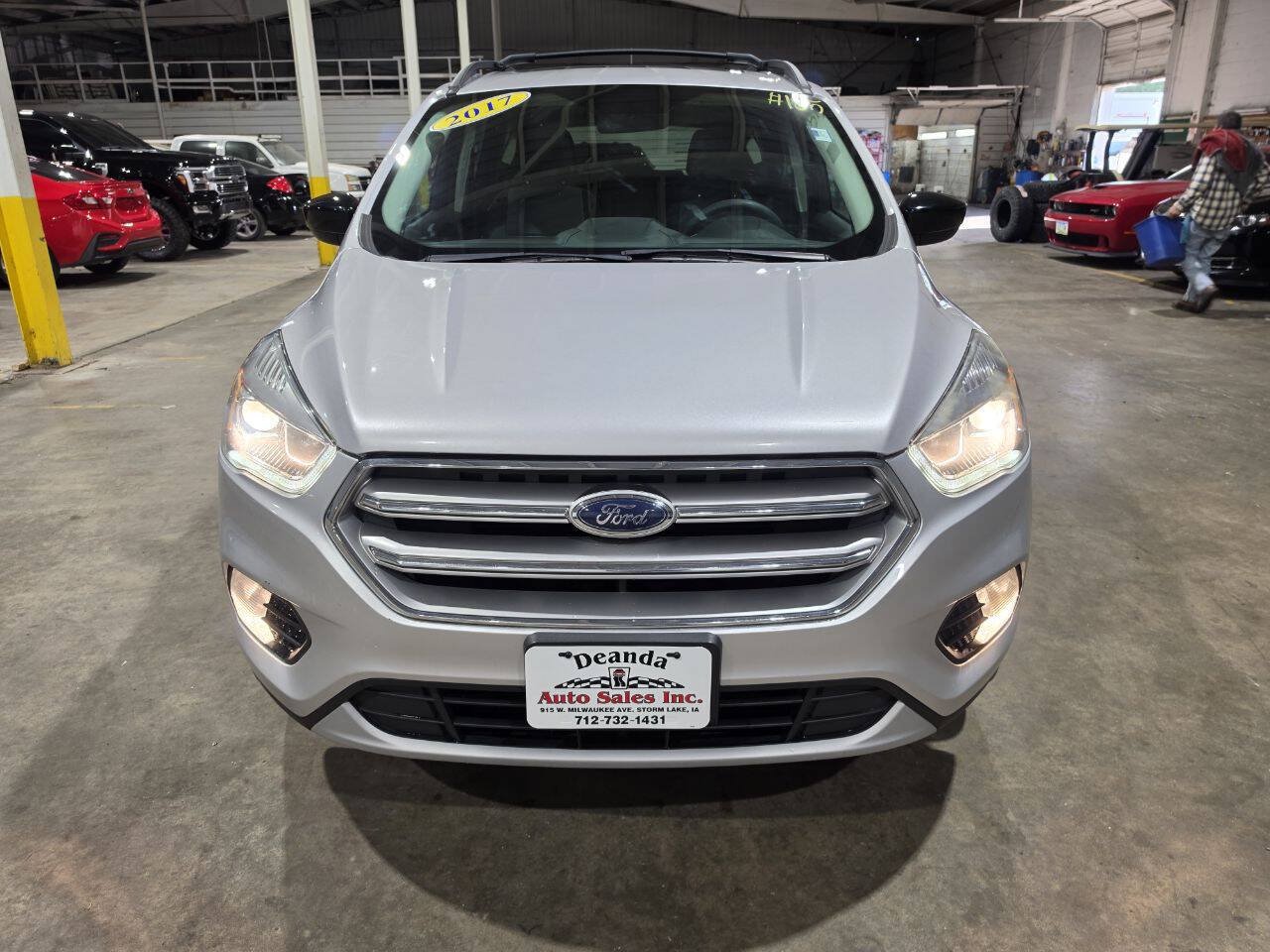 Used 2017 Ford Escape SE w/ Equipment Group 201A AWD/4WD image 18