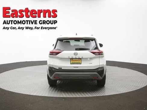 Used 2022 Nissan Rogue S image 36