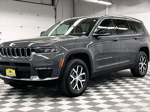Used 2024 Jeep Grand Cherokee L Limited AWD/4WD image 12